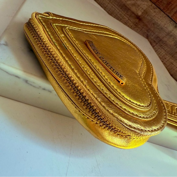 Vintage Juicy Couture Leather Metallic Gold Heart Wristlet - Picture 6 of 8